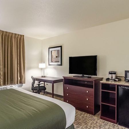 Cobblestone Inn&Suites - Bridgeport Extérieur photo