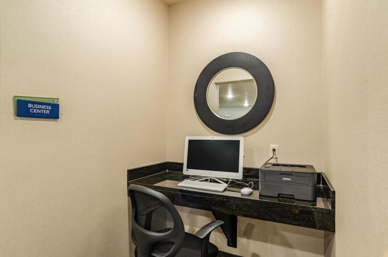 Cobblestone Inn&Suites - Bridgeport Extérieur photo